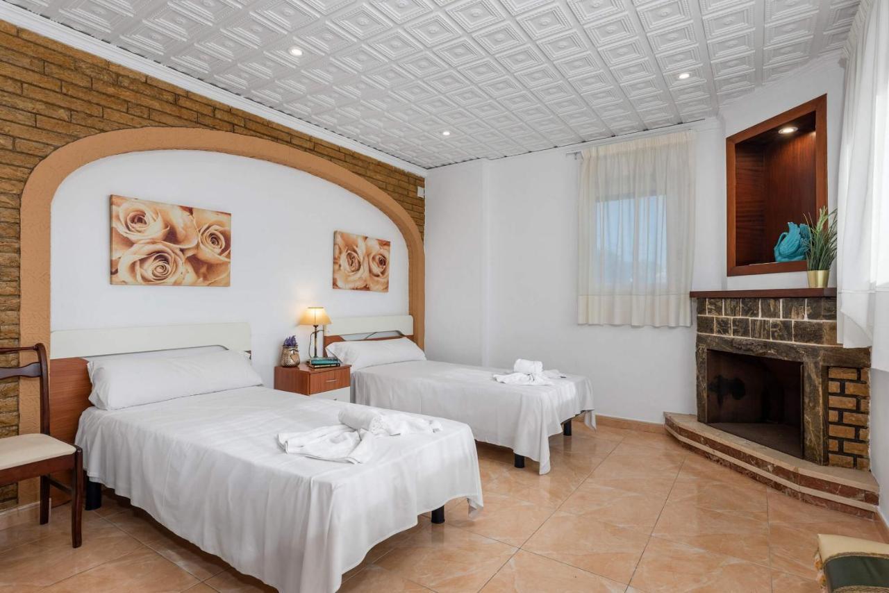 Villa Caleta - Plusholidays Калпе Екстериор снимка